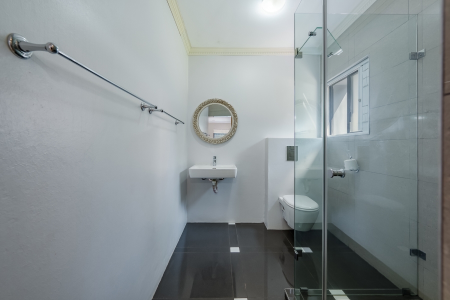 4 Bedroom Property for Sale in La Concorde Western Cape